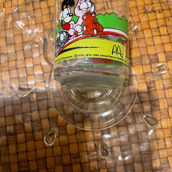 VTG McDonald’s Garfield Glass Mug From 1980 - Picture 4 of 6